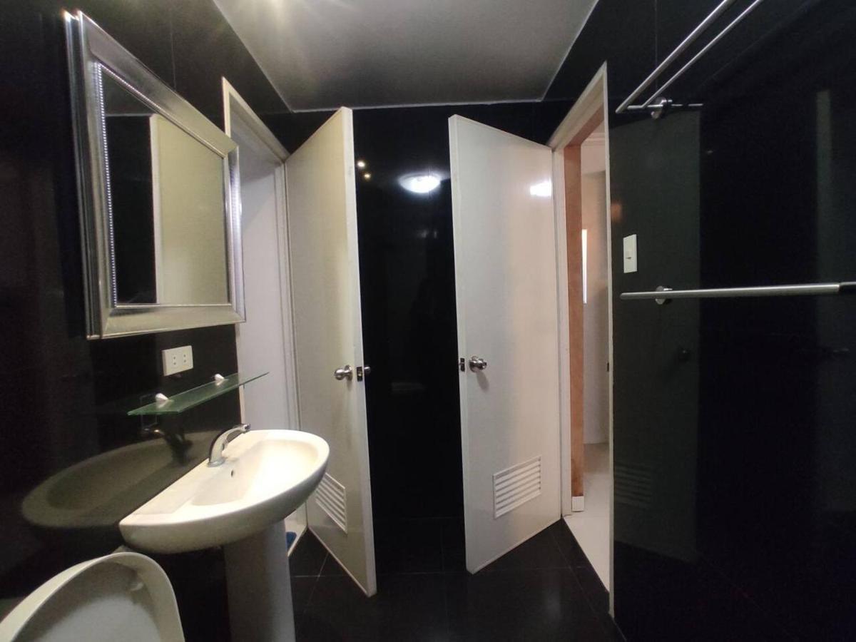 2Br Condo At Kandi Tower 2 安吉利斯 外观 照片